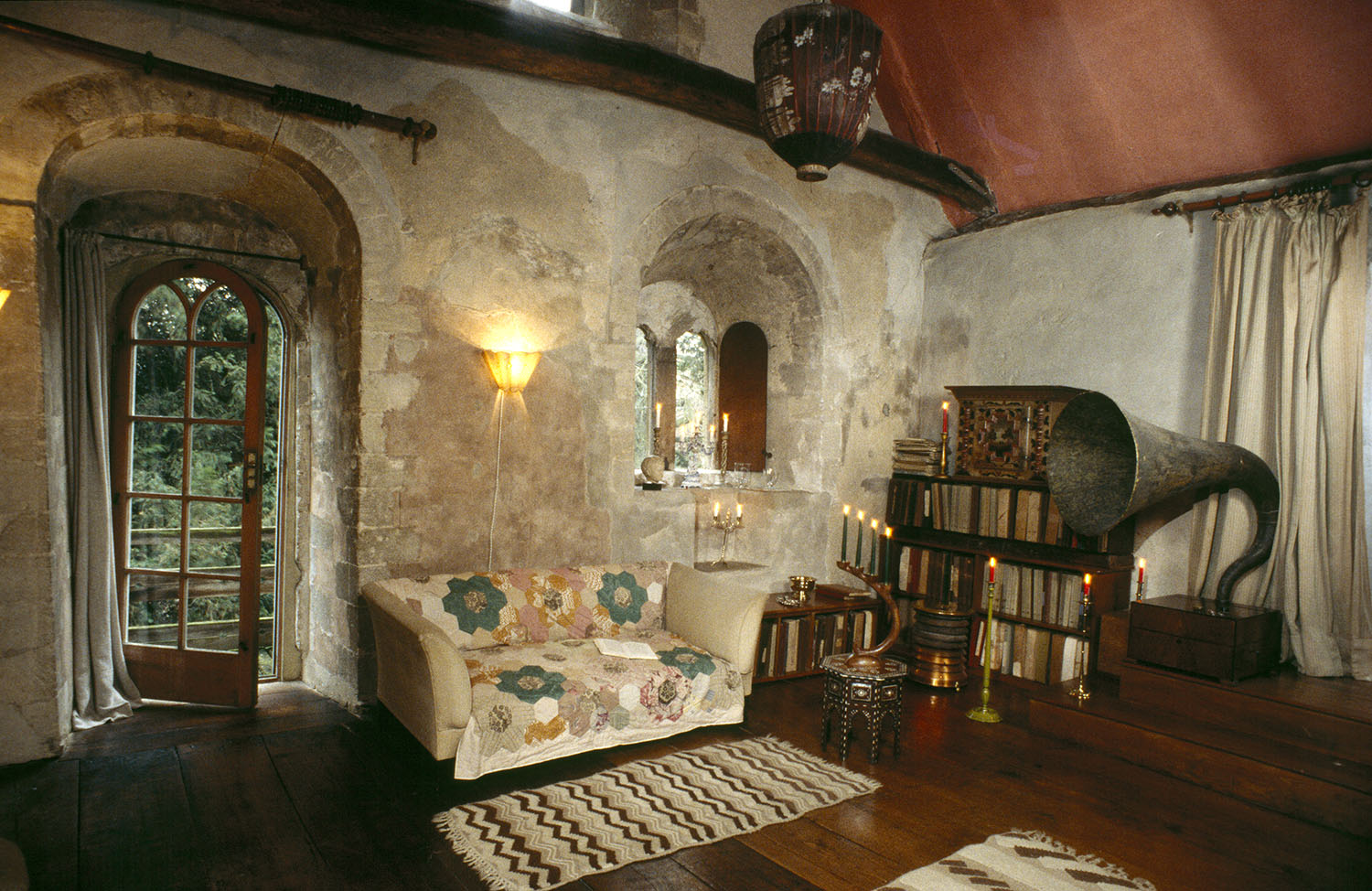 Mediaeval Home House | Lucy Boston | Music room | Hemingford Grey